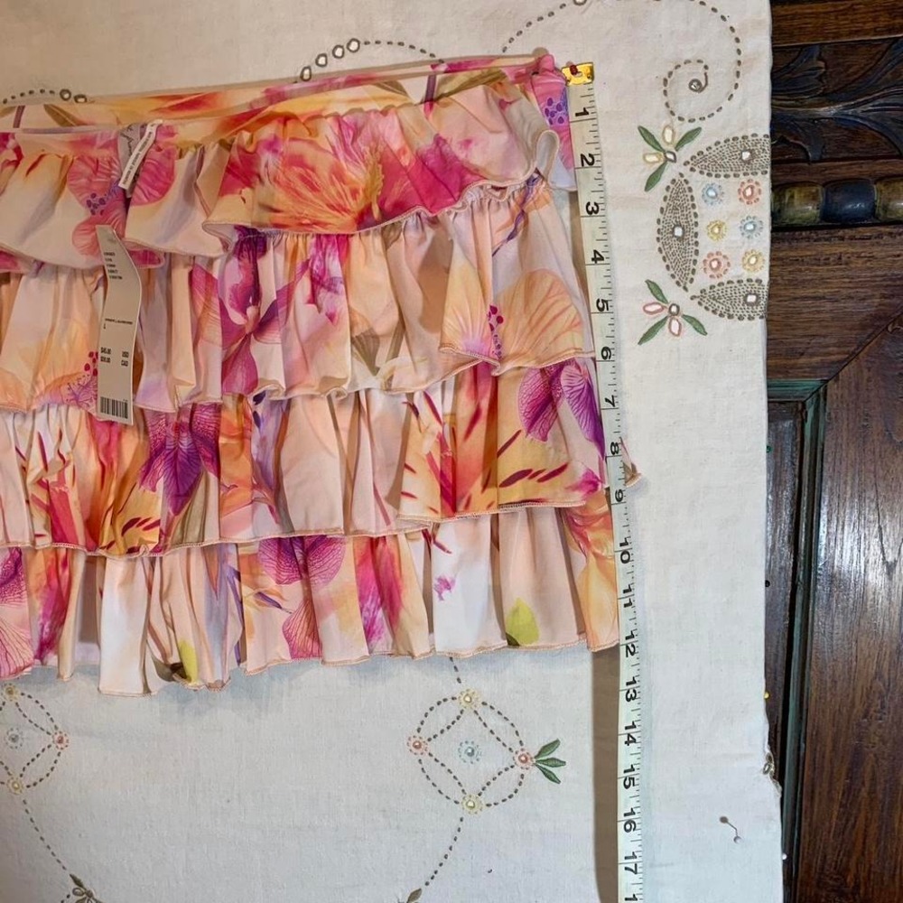 Urban Outfitter Ruffle‎ Skirt NWT Size Large
